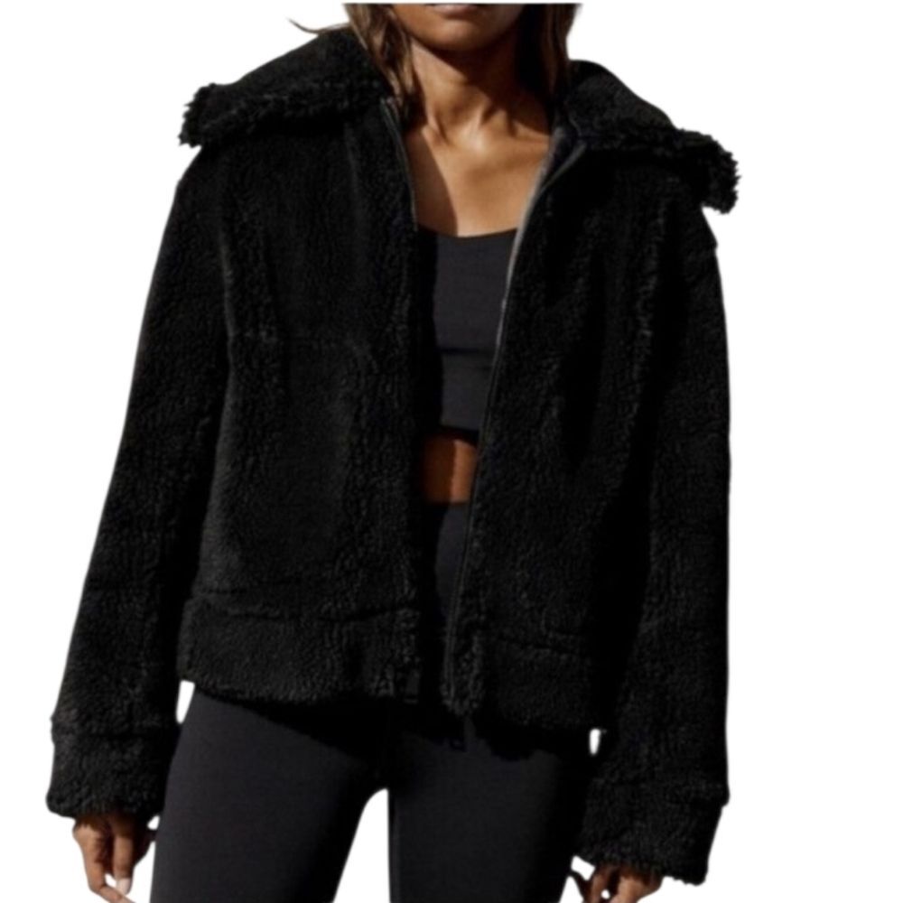 carbon38 black teddy zip-up jacket size m